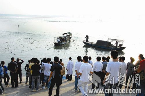 3名牺牲大学生被追授见义勇为优秀大学生称号